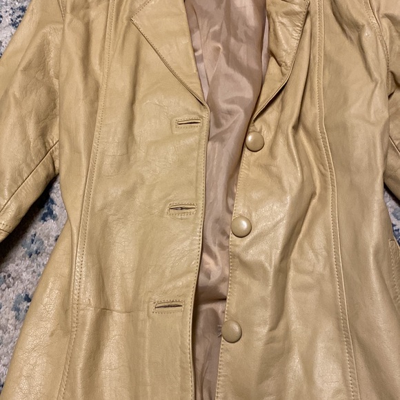 Leather jacket - Picture 2 of 4